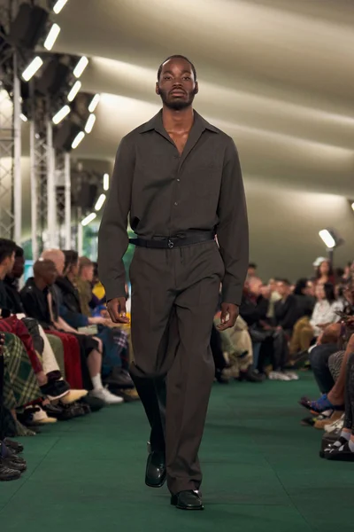 Look 34